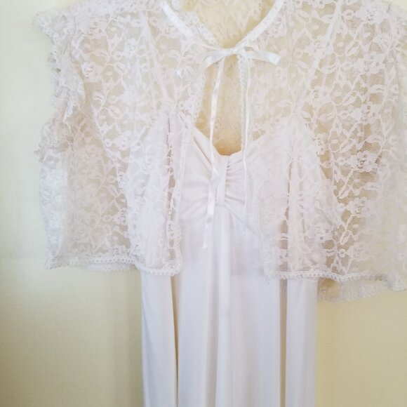 Ivory formal - Picture 3 of 6